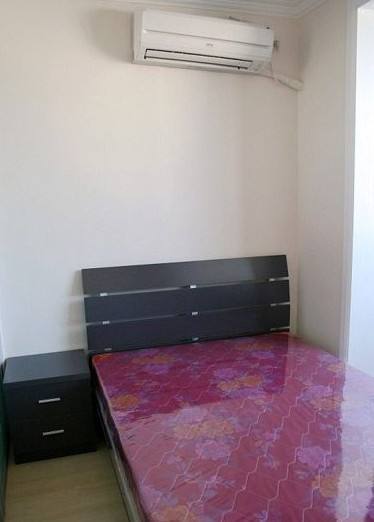 二樓帶院，可整租可合租，緊鄰集市，高中初中小學均在五分鐘車程