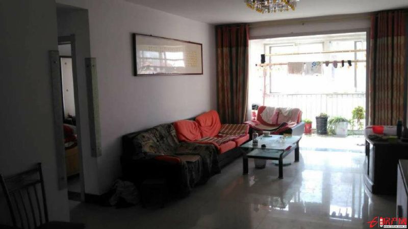 急售遠(yuǎn)航國(guó)際一樓！精裝大三室！新證可貸款！93萬！