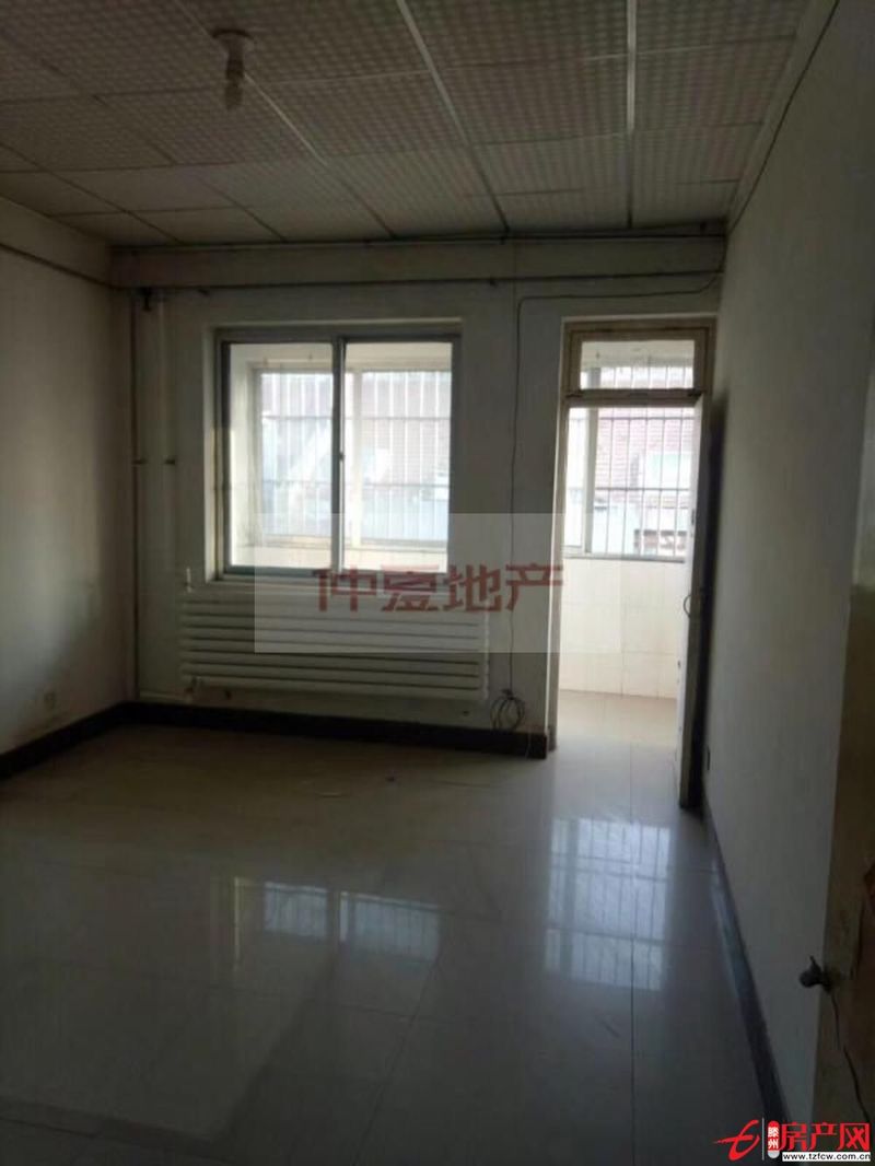 金州花園，3室中間樓層55萬(wàn)元稅，價(jià)格便宜，誠(chéng)心賣(mài)！