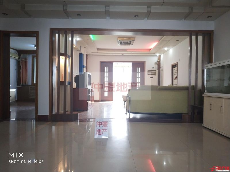 龍泉苑大平層4室3廳超大豪宅南北通透高品質(zhì)學(xué)區(qū)房~抄底價急售