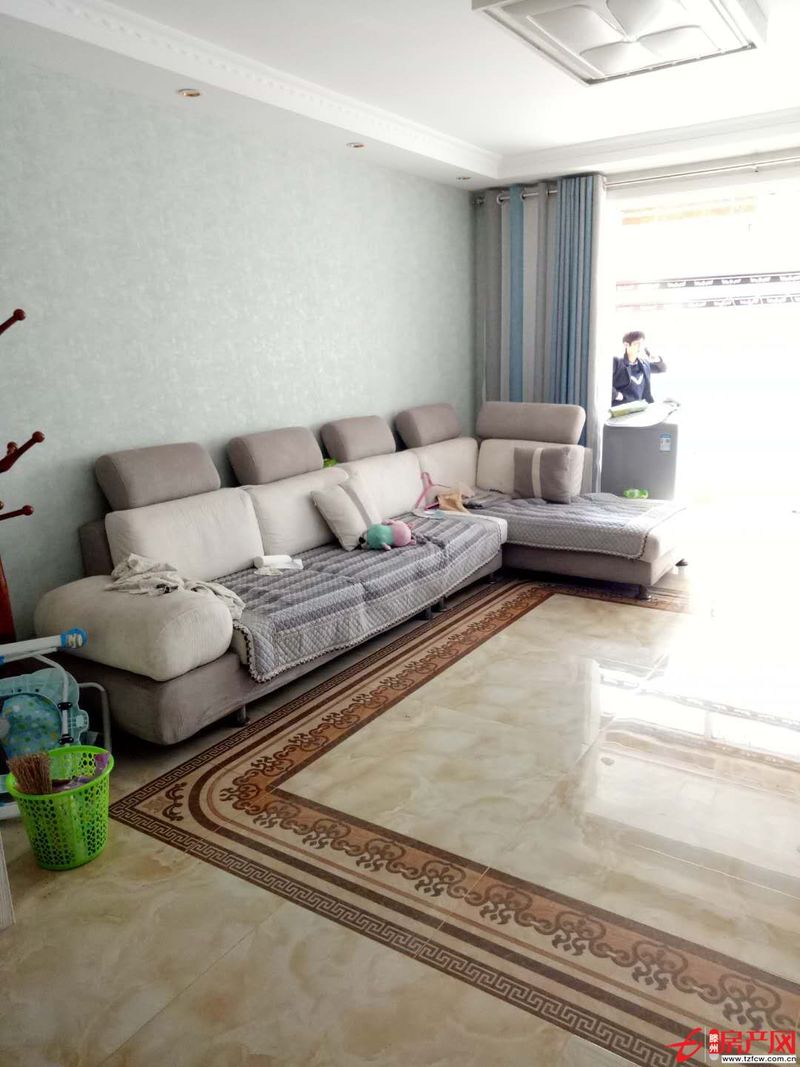 狀元府，一室一廳朝陽，精裝修，車位，儲藏室。