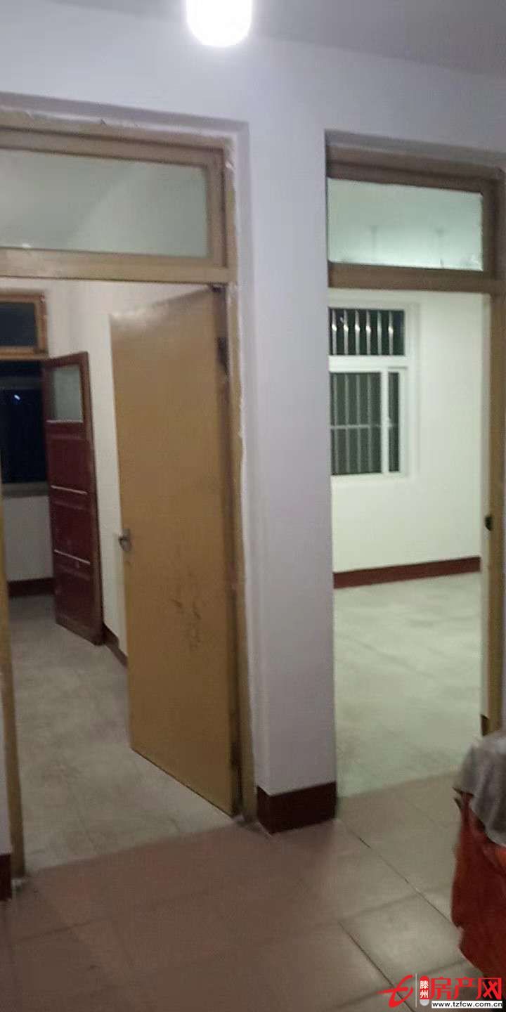 多層小區(qū)，采光好，公攤小