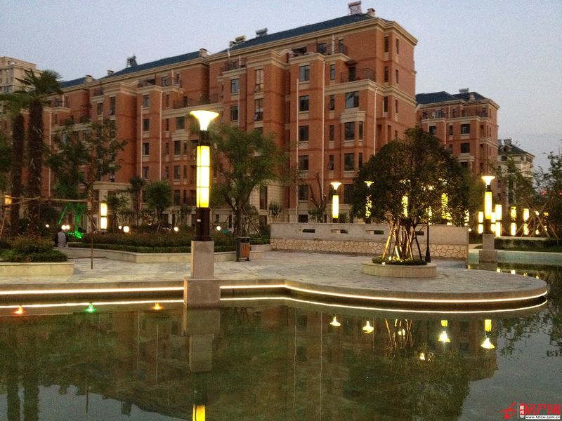 翠湖天地，精裝修全套家電家具，找人品好和愛護(hù)房子的租戶。