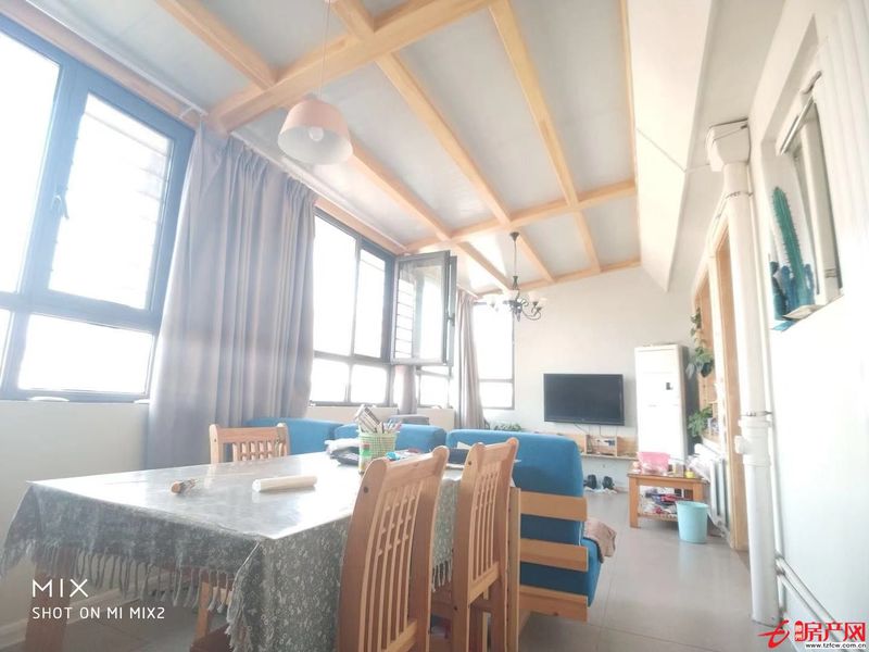 振興花園大三室朝陽豪華裝修，滿五可貸款隨時看房