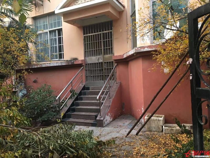 東新家園復(fù)試1樓+2樓，開(kāi)放式院落