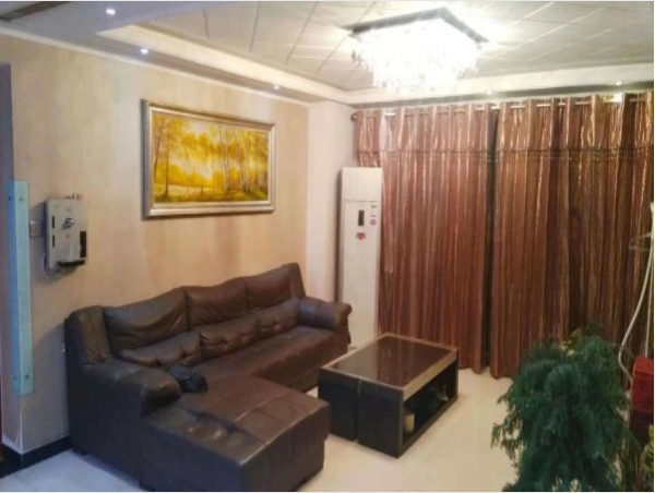 遠(yuǎn)航水晶城，吉房出售，豪華裝修，三室兩廳，有證