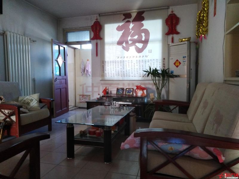 春秋閣大四室，緊鄰學校，贈送地下室，價格可議！