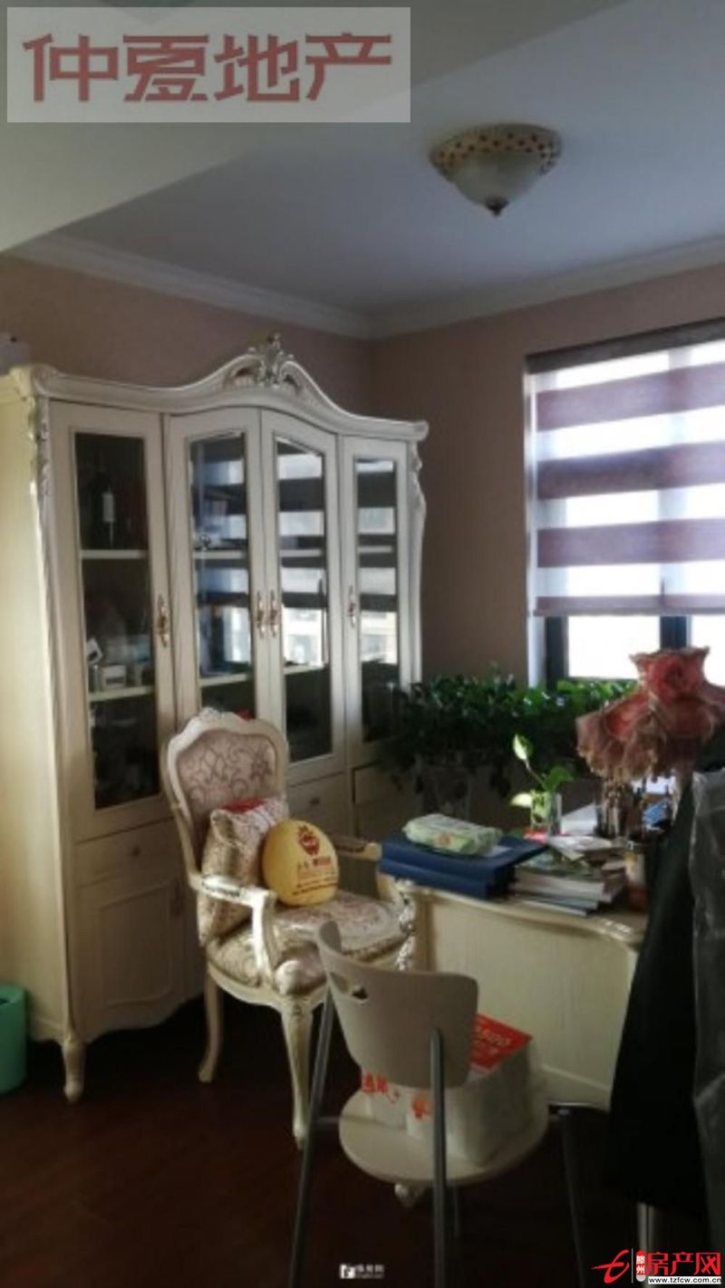 翔宇經(jīng)典129平精裝房帶車位儲藏室