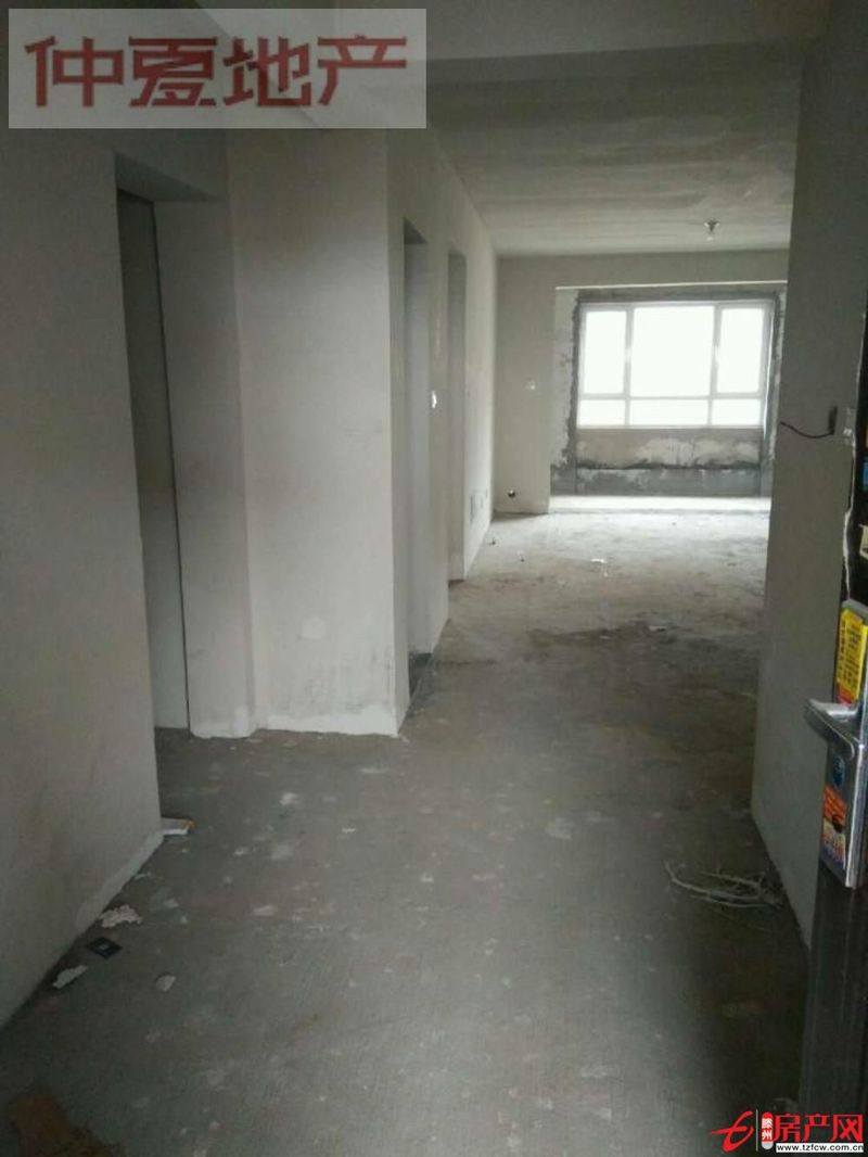 金河灣A區(qū)小3室出售！??！