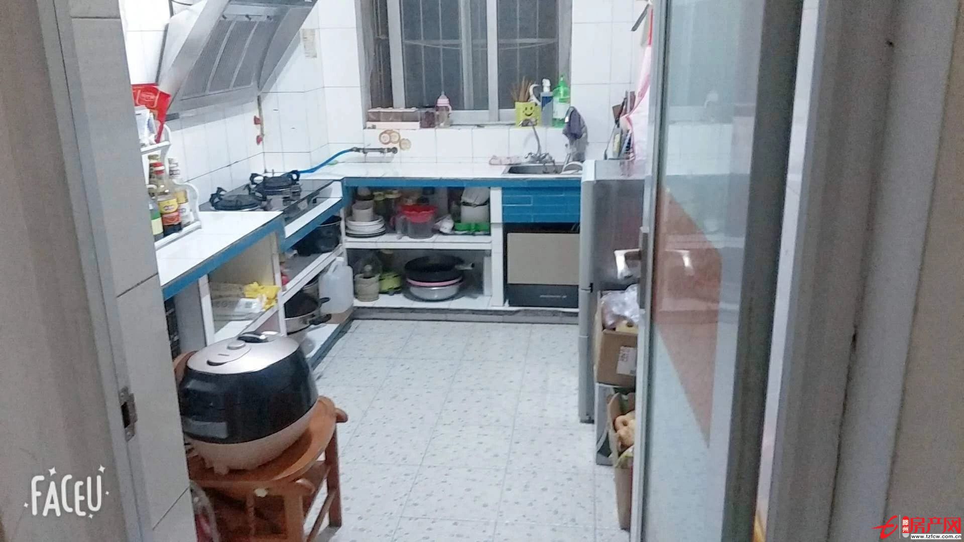 誠信花園99平方3室1廳1衛(wèi)含儲藏室中等裝修送家具家電76萬