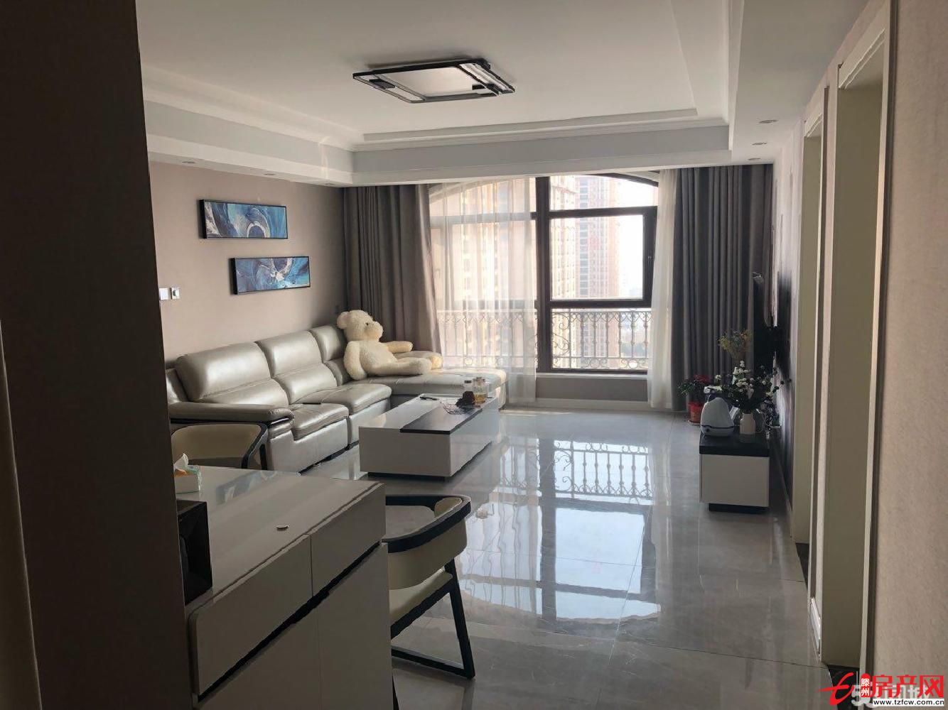 奧體花園，一期現(xiàn)房，豪華裝修，價格包含所有裝修車位，