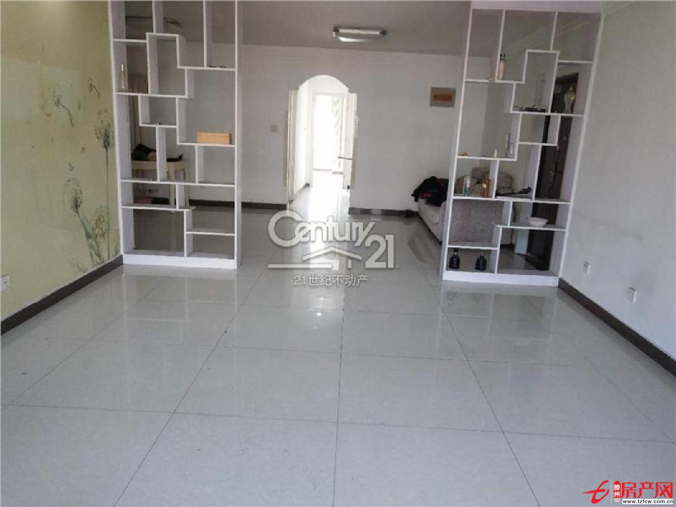 蘋果花園 中間樓層東戶，南北通透簡裝修，有證能貸款