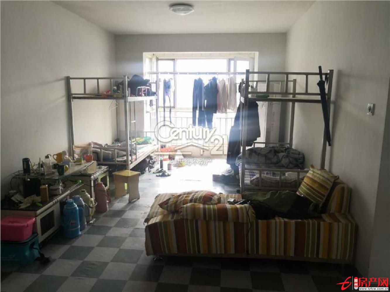 首付42萬左右威尼斯二區(qū)3室.前排全天無遮擋有證.中間好樓層