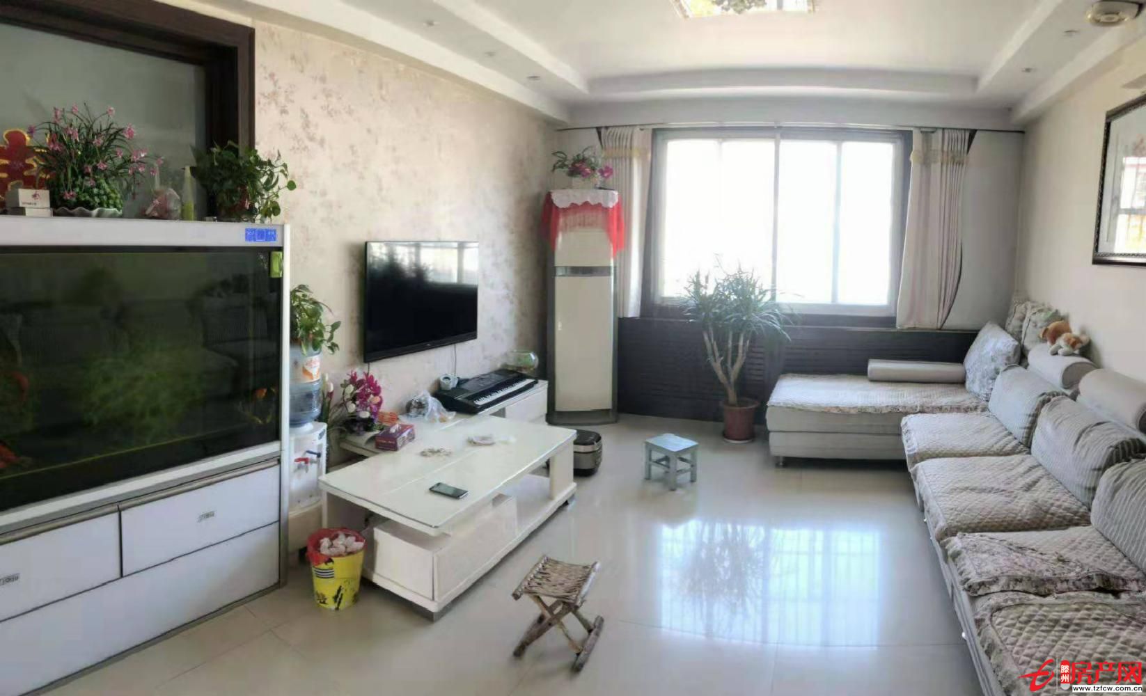 誠信花園110平方 三室兩廳 精裝修 證滿五 送儲藏室