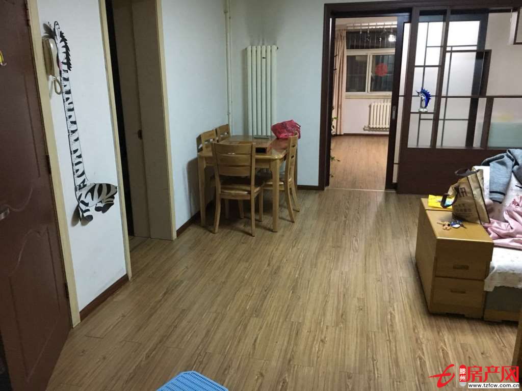 經(jīng)典學(xué)區(qū)房，屋內(nèi)設(shè)施齊全，拎包即?。?>                    <s class=