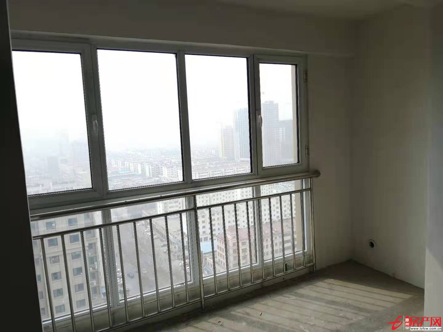 新 人和藍灣 高層中間樓邊戶 近期下證 毛坯 南北通透