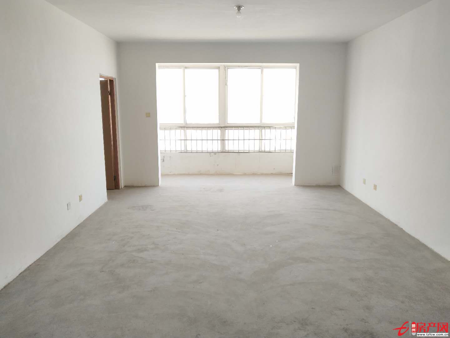 城東和諧康城，毛坯房，四室，兩室兩衛(wèi)，有鑰匙可看房子，