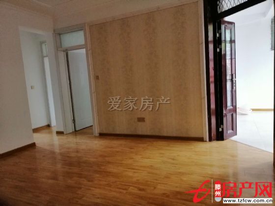 誠信花園學(xué)區(qū)房，三室一廳，一樓帶院證滿五年可貸款