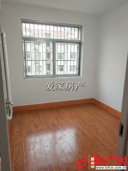 清河花園三室兩廳，證滿五年可貸款，精裝修送儲(chǔ)藏室