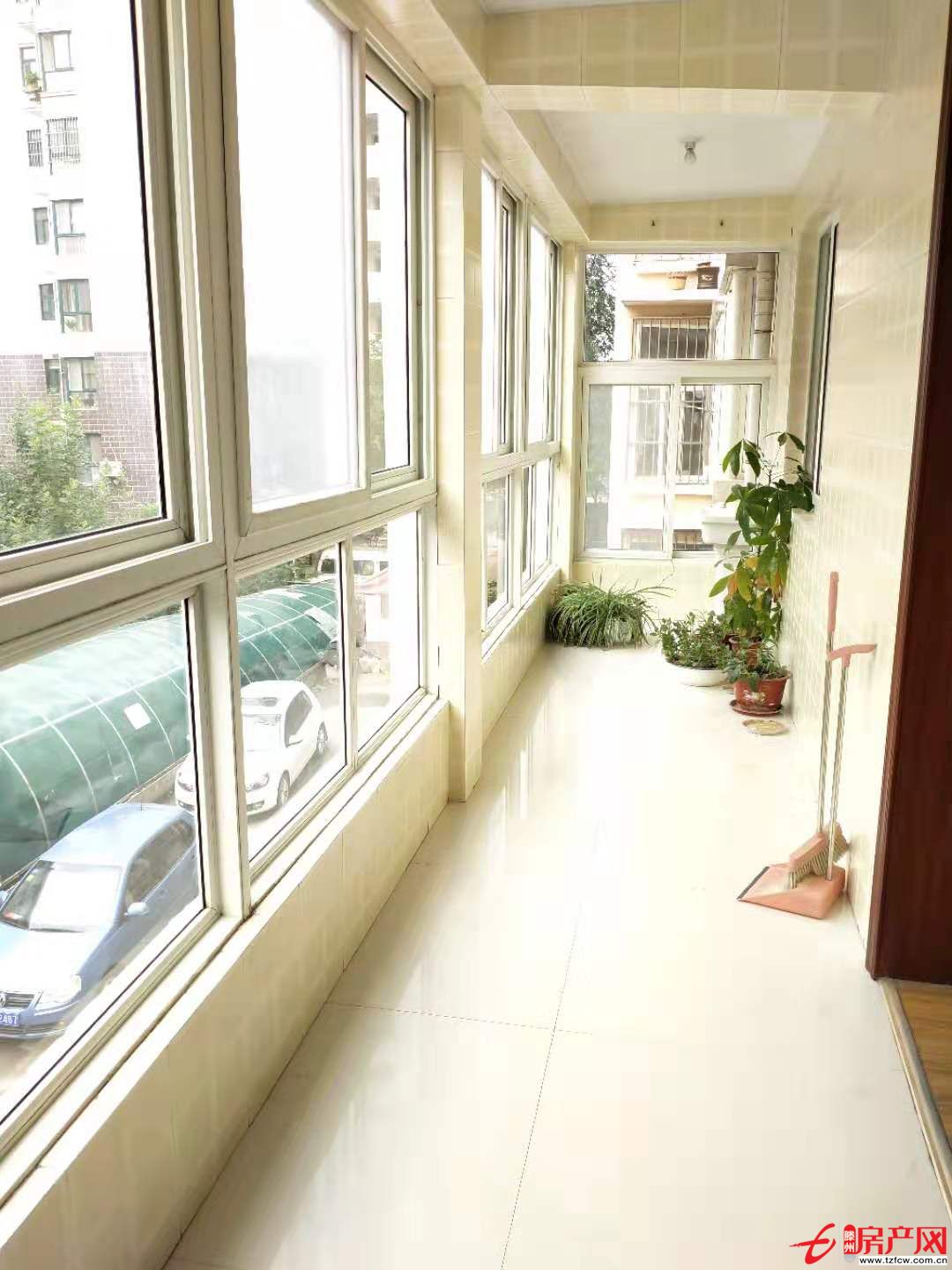 陽光麗景東區(qū)二樓四室,南北通透，隨時(shí)看房，送地上大儲藏室