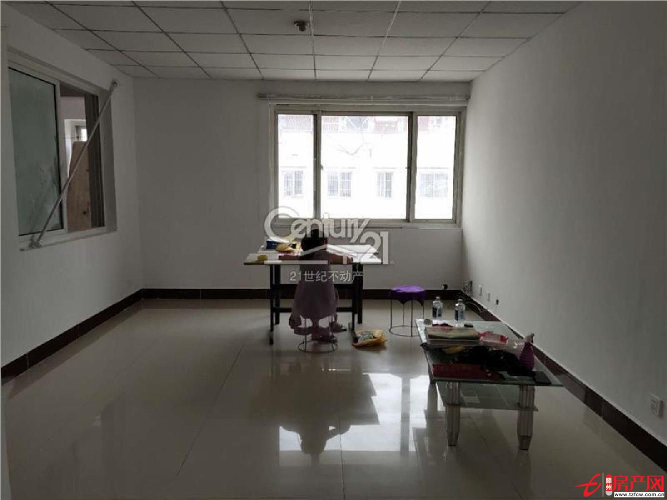 陽光麗景東區(qū) 3室戶型方正 支持貸款 送儲