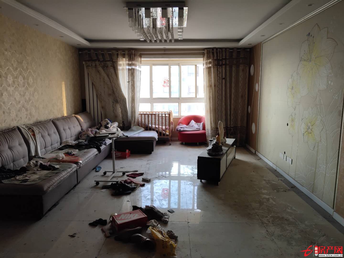 蘋果花園 11樓 高12層 精裝修 三室朝陽(yáng) 新證可貸款