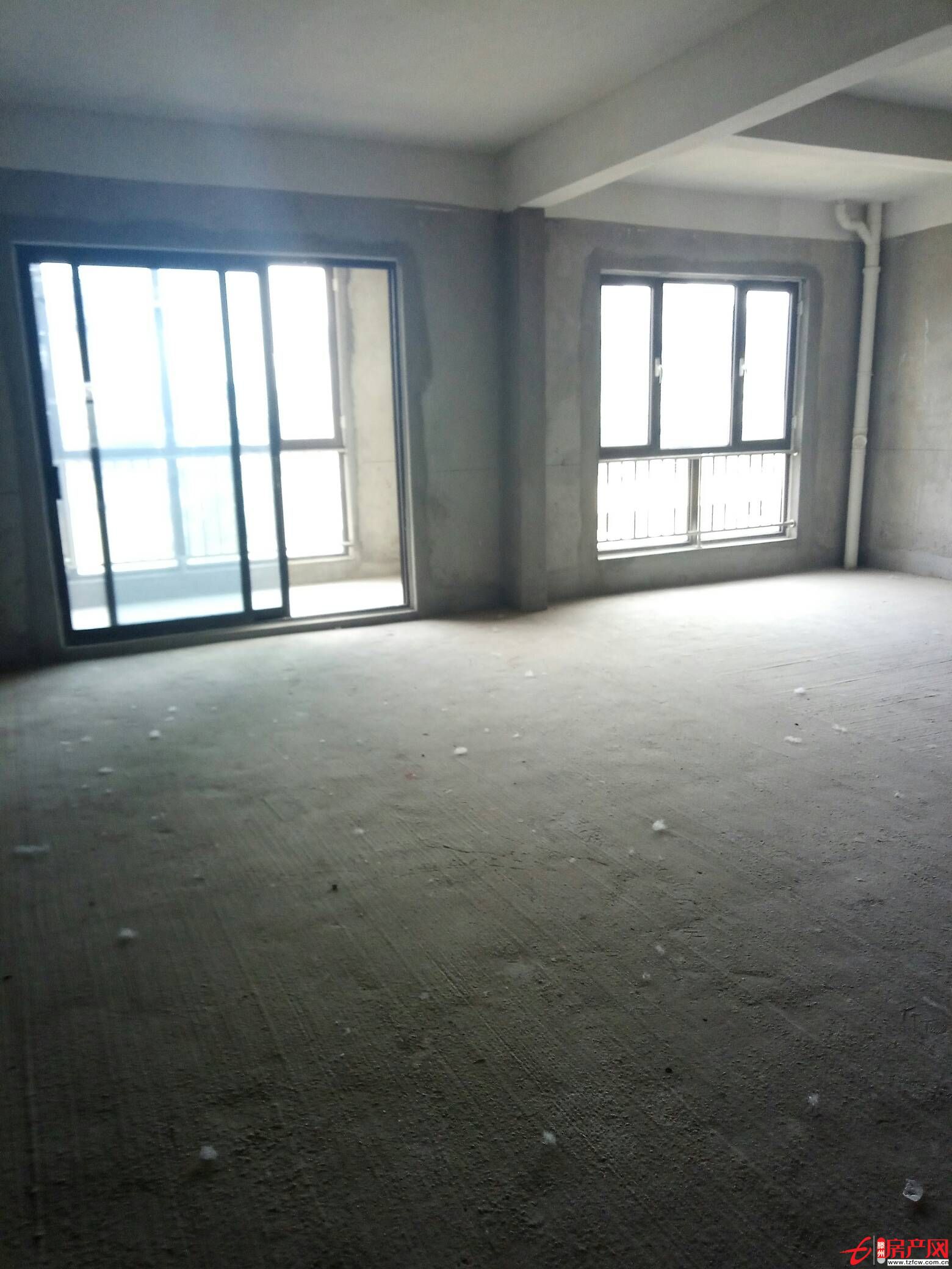 龍騰水郡別墅，五室三廳三衛(wèi)，毛坯房，237平，售樓處手續(xù)