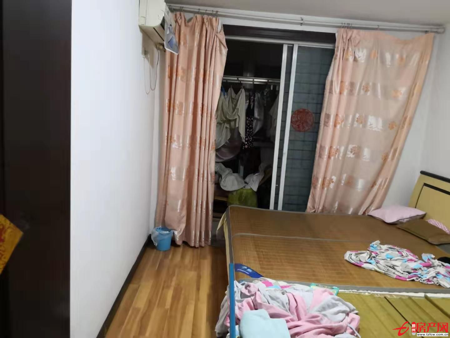 東方明珠多層3樓證滿5年可貸款兩室朝陽