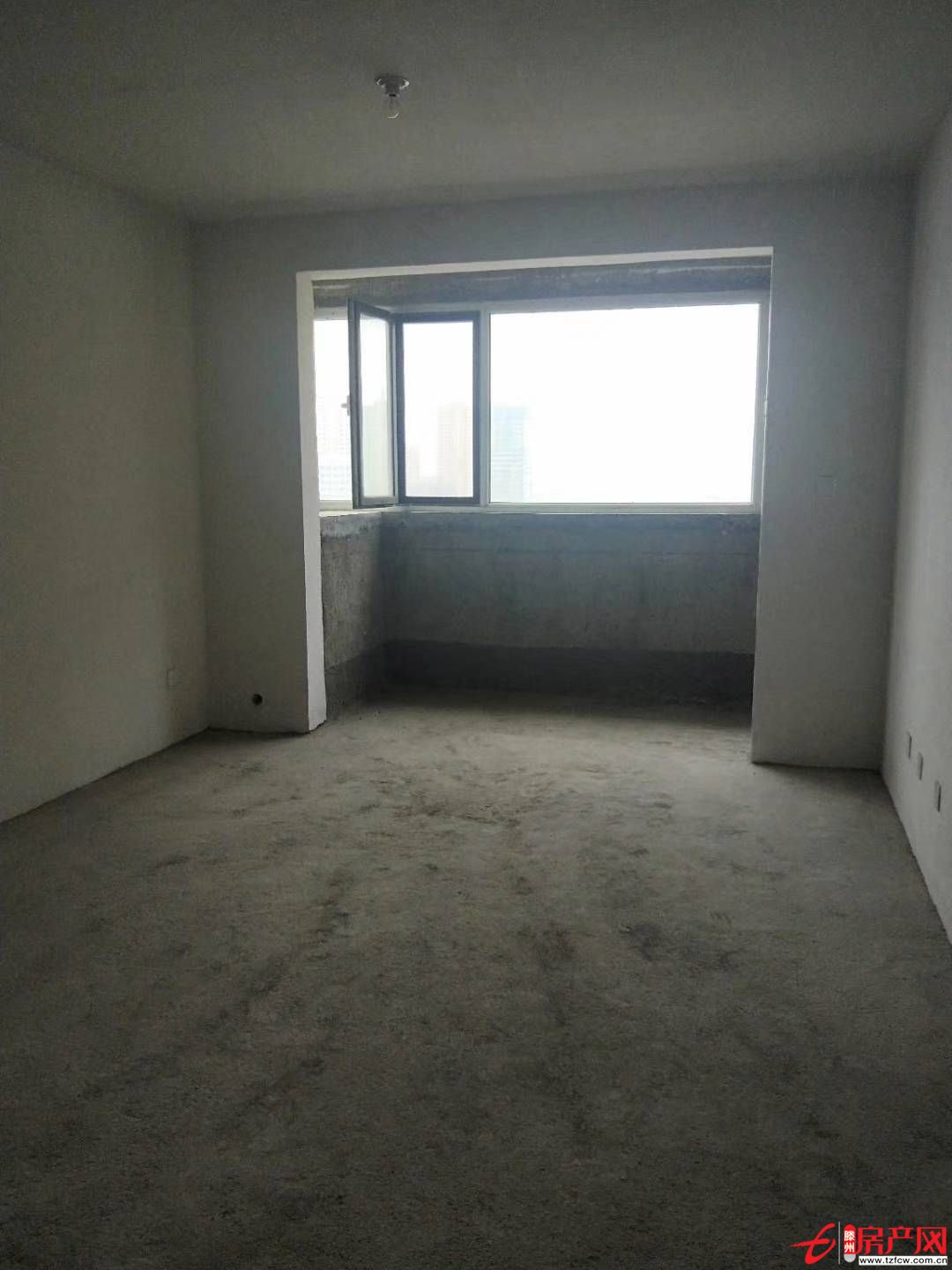 大同印象西區(qū)85平方 2室2廳1衛(wèi)毛坯 中間樓層 上房費(fèi)已交