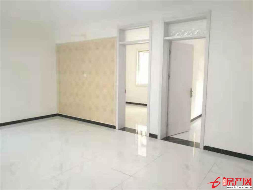 東寺院小區(qū)全新精裝修有鑰匙微信同號(hào)