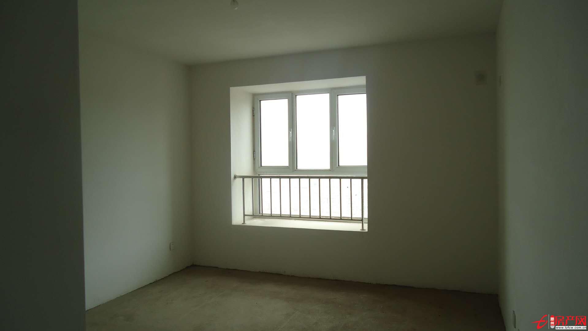 金河灣現(xiàn)房三室兩廳南北通透?jìng)€(gè)人回遷房全款押尾款