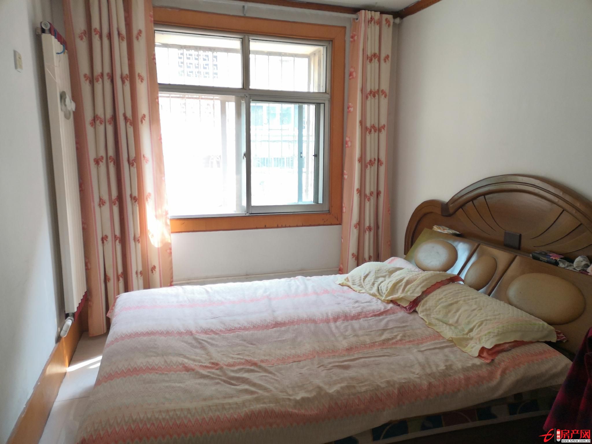 杏壇西區(qū)  三室兩廳 簡(jiǎn)單裝修 證滿五 可貸款 過戶費(fèi)低