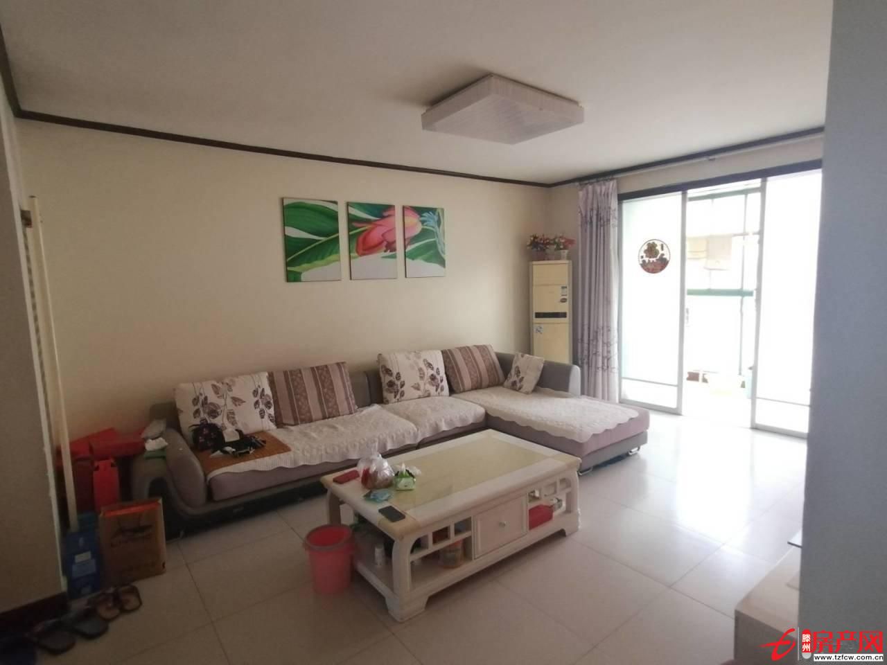 福臨佳園南北通透集中供暖精裝修證滿五年可貸款送家具