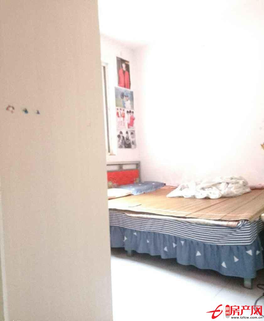 問天三期天客來東區(qū)采光好，一室一廳朝陽主臥帶陽臺(tái)可貸款