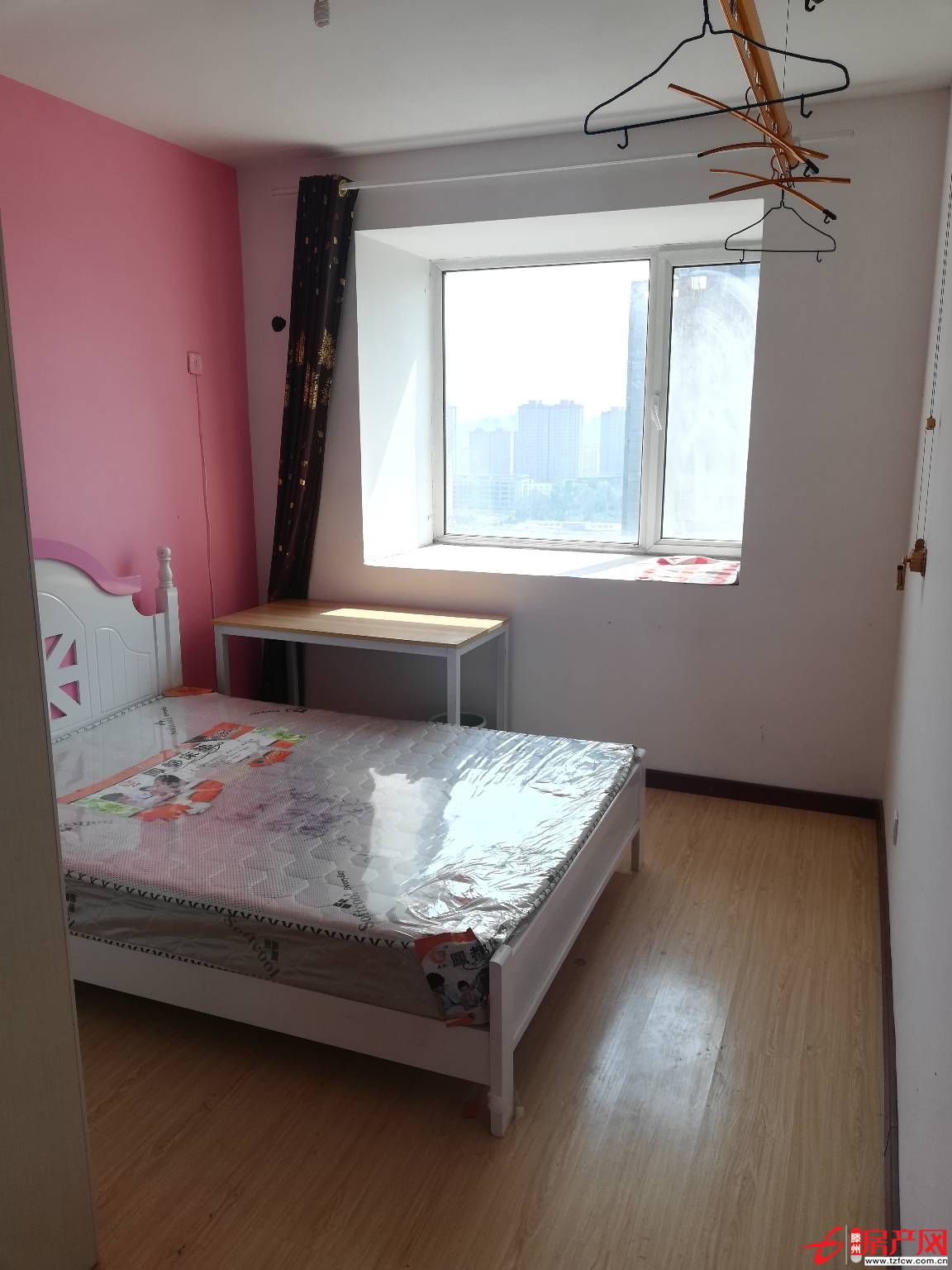 狀元府向陽單間   洗衣機(jī)wifi熱水器  提包就住