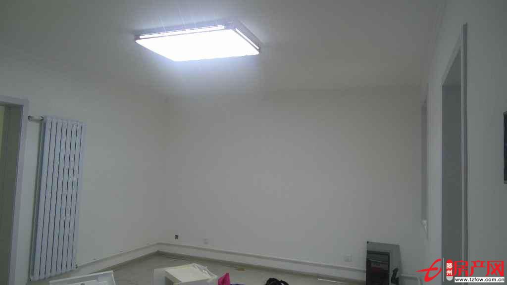 金城小區(qū)一樓精裝修設(shè)施齊全戶型方正新證過戶