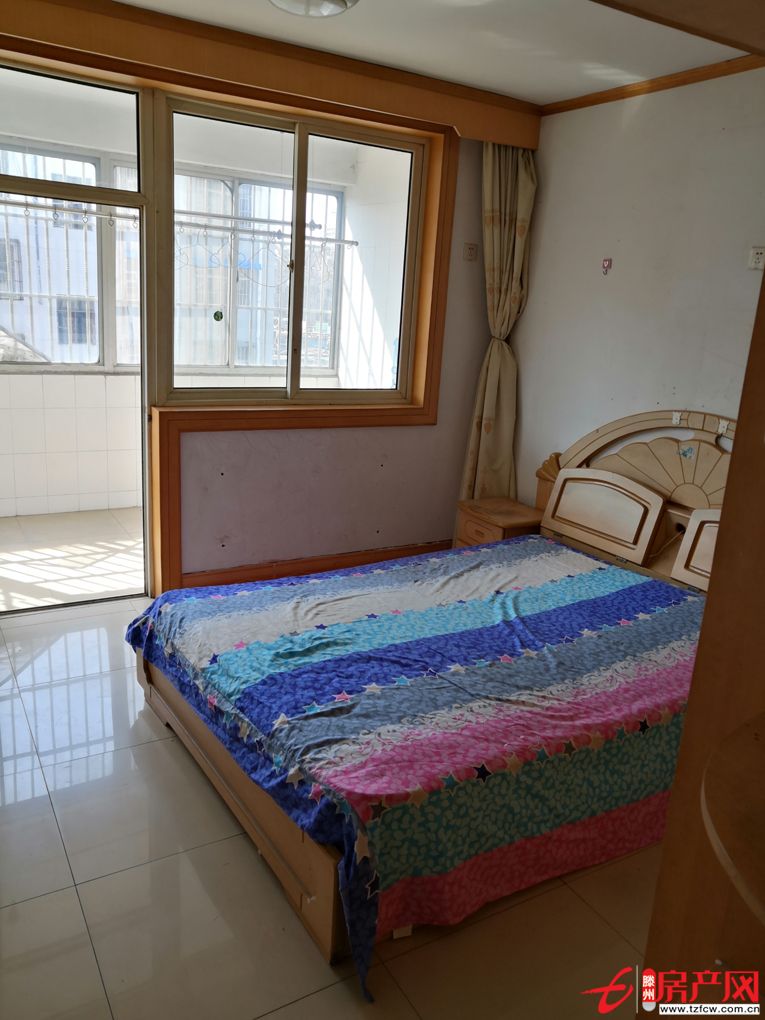 龍泉苑小區(qū)學(xué)區(qū)房，拎包即住