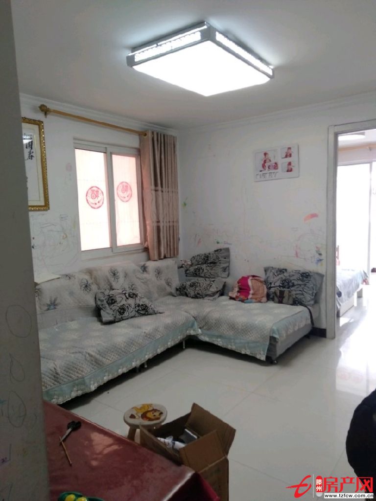 問天三期東區(qū)，兩室，好樓層，可以貸款