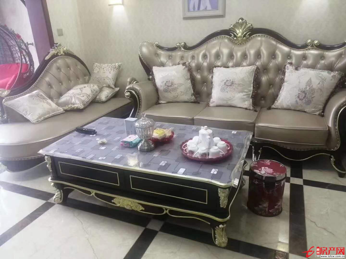 涵翠苑好樓層，送車位，儲(chǔ)藏室和全部家具家電，精