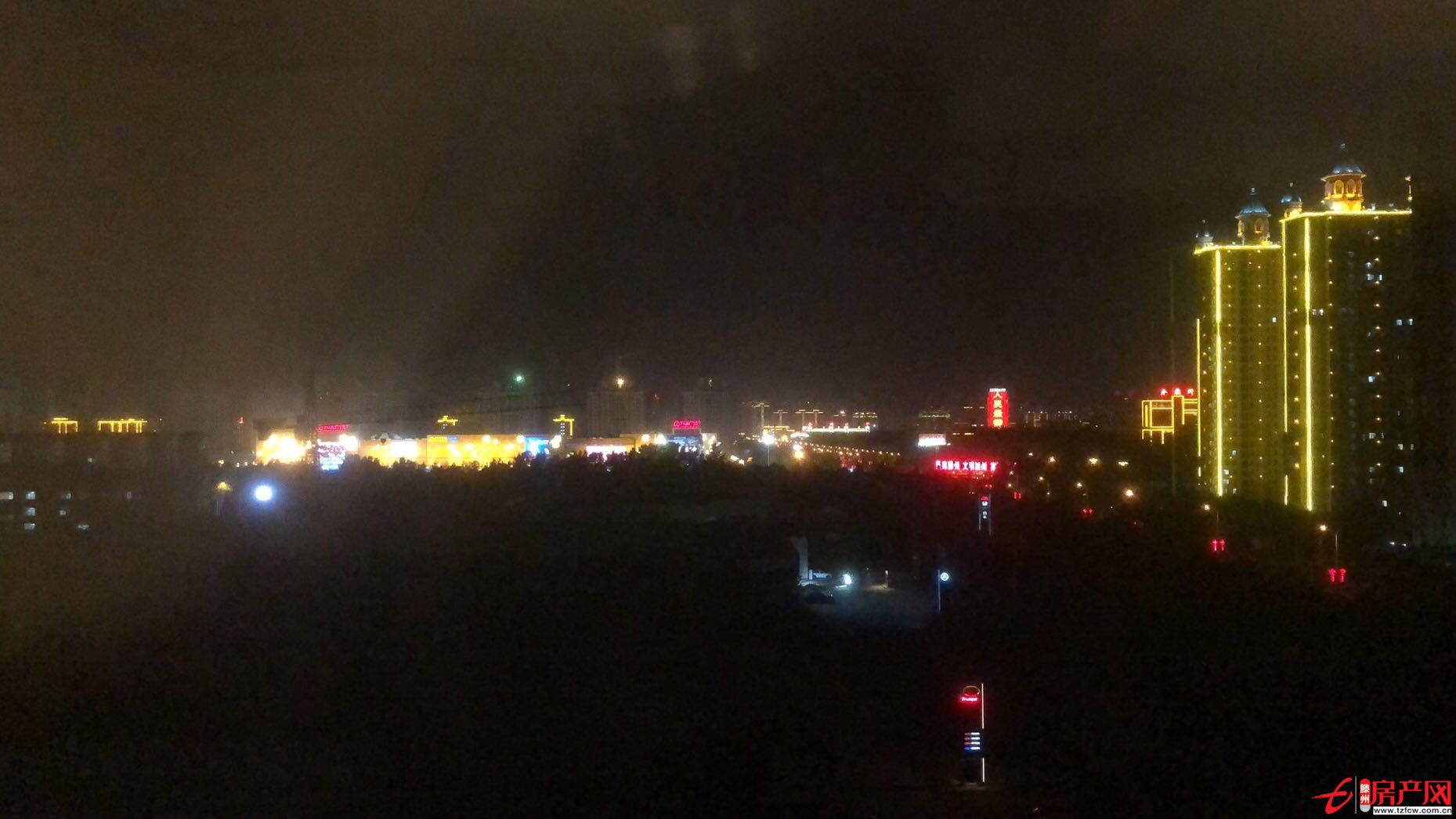 新建小區(qū)，環(huán)境優(yōu)雅。