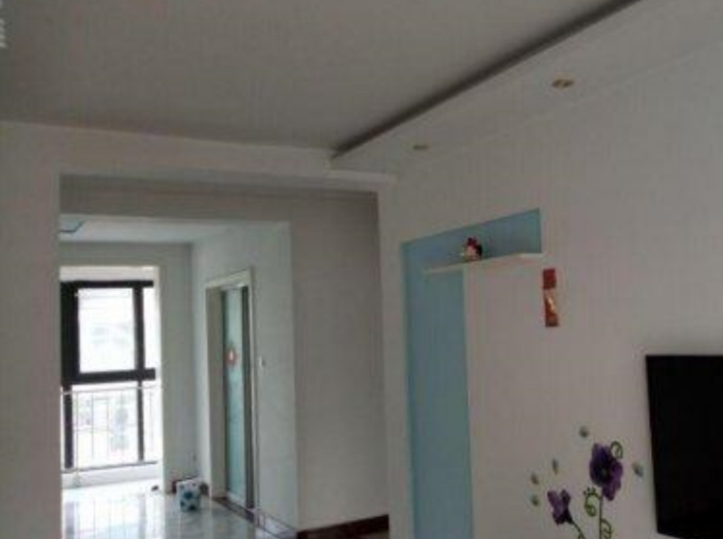 櫻花苑兩室一廳朝陽(yáng)，戶型好，有證可貸款