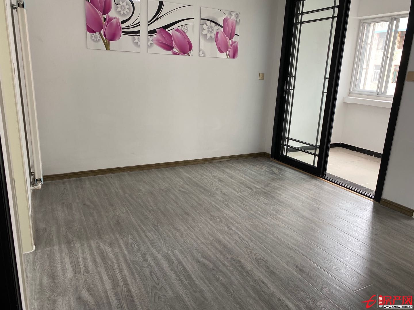 滕東學(xué)驅(qū)房北安居小區(qū)精裝兩室客廳朝南帶陽臺證滿五年送儲