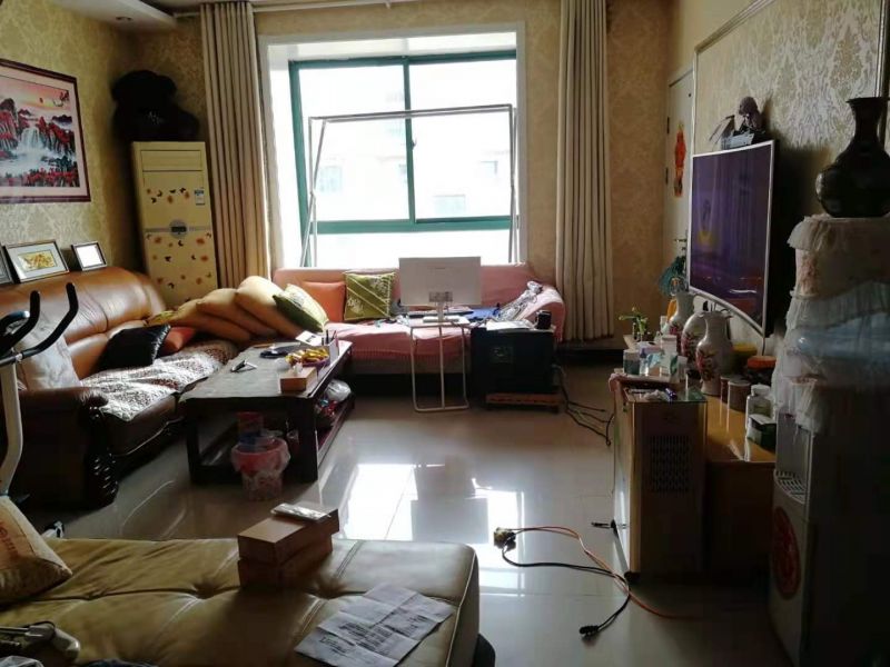 通盛上?；▓@精裝修復(fù)式6室3廳2衛(wèi)低價(jià)出售