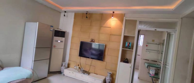 北辛學(xué)區(qū) 前進(jìn)花園 三室 拎包入住 1500元/月