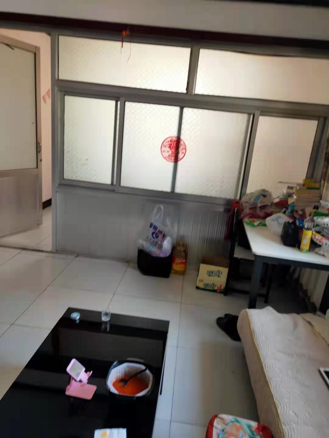 普通裝修3室1廳1衛(wèi)97m270萬元