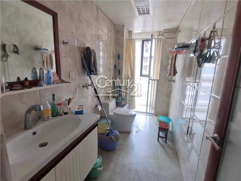 翠湖天地 精裝修3室2廳1衛(wèi)133m2163萬元帶車位儲藏室