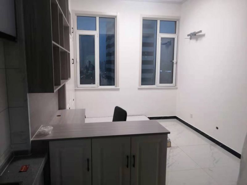 精裝修1室1廳1衛(wèi)40m21250元/月