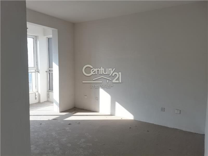 狀元府 毛坯3室2廳1衛(wèi)130m2133萬送儲藏室