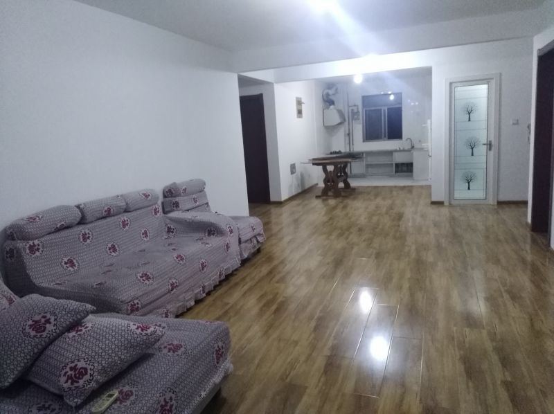 北辛中學(xué)學(xué)區(qū)房華滕電梯洋房