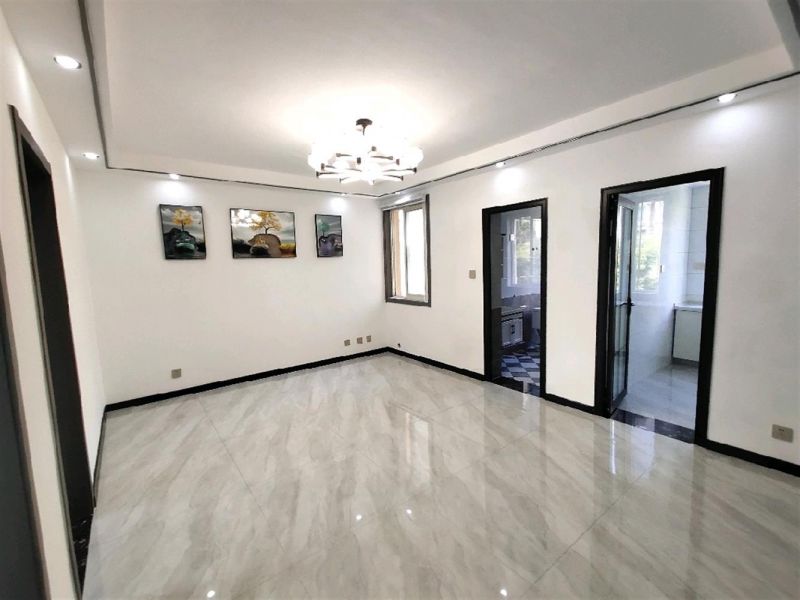 金城花園 3樓 精裝修 鋪設(shè)地暖 兩居室 可貸款 2013年上房